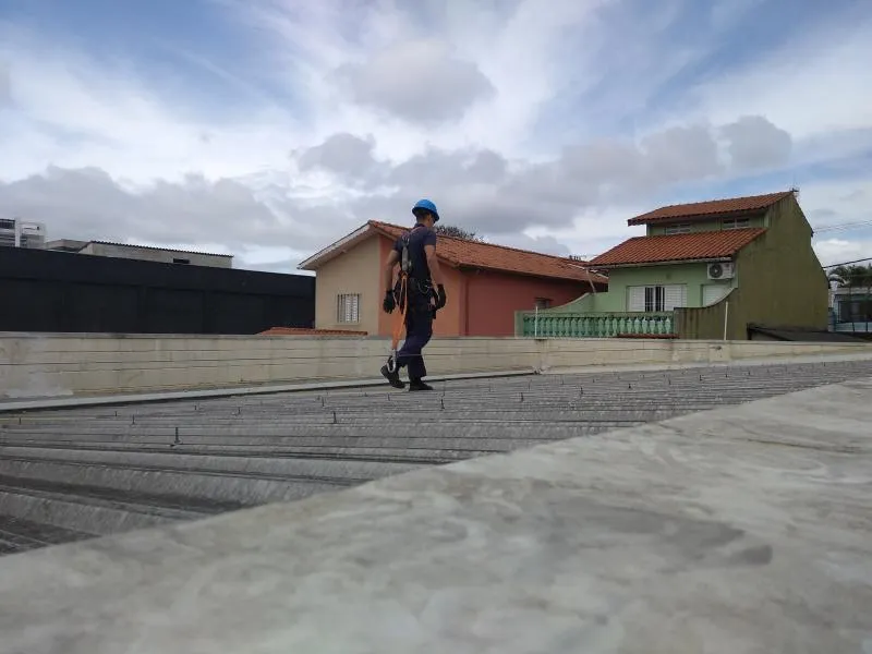 Empresa de inspeção de linha de vida