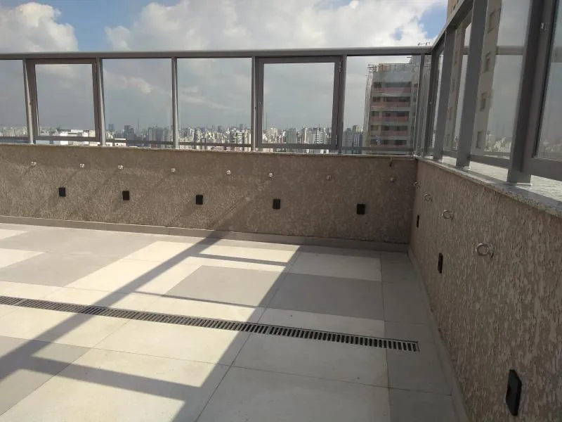 Inspeção de segurança em altura em fachadas