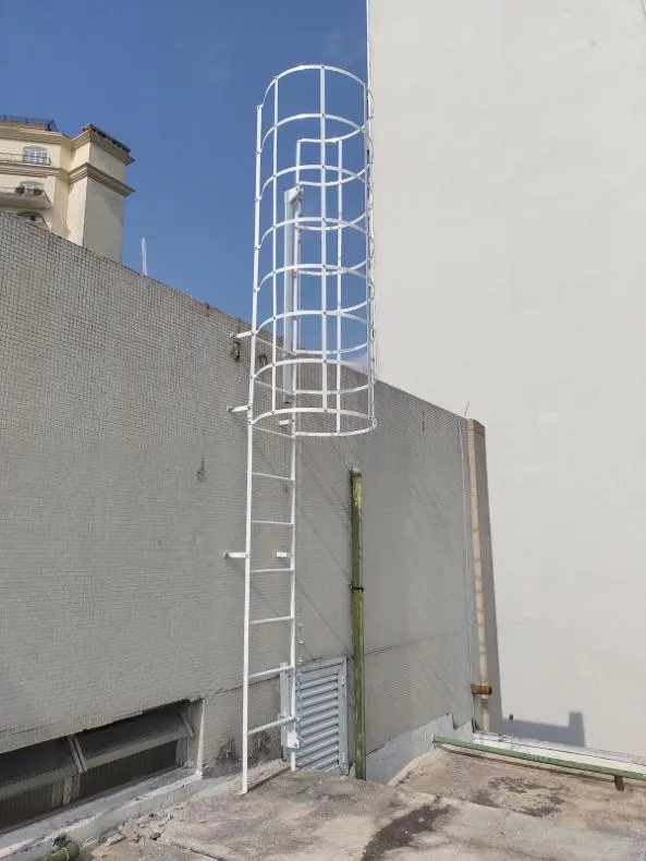 Instalação de escada marinheiro com art