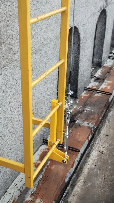 Instalação de escada marinheiro com guarda corpo em São Paulo