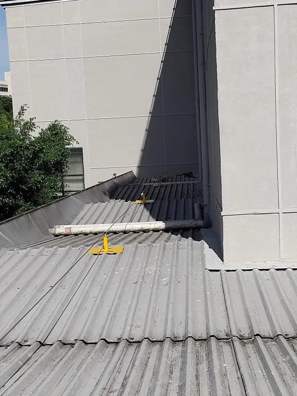Instalação de linha de vida em telhados em São Paulo