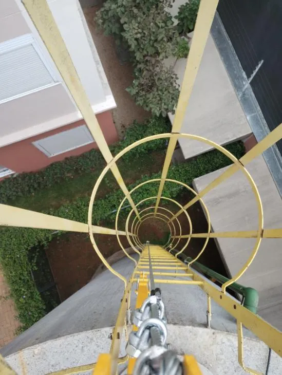 Linha de vida para escada marinheiro