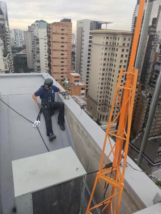 Teste de arrancamento em ancoragem